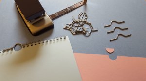 Thumb Cut Punch & 100 SILVER 80mm Hangers Thumb Cut Punch & 100 SILVER 80mm Hangers